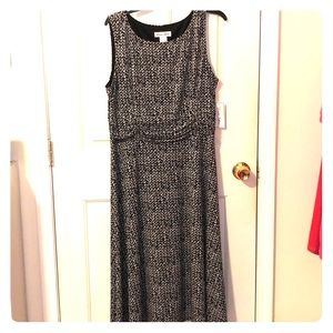 Sleeveless dress